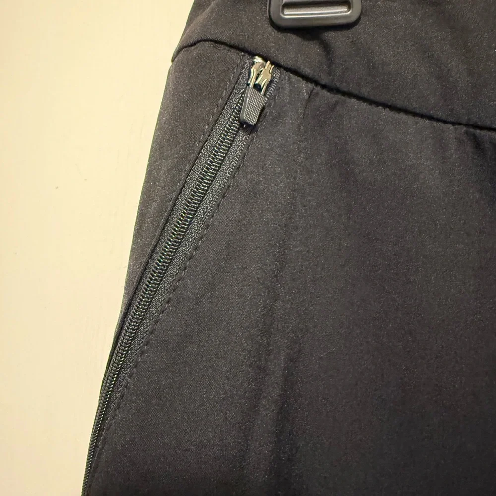 NWOT Tommy Bahama Active Black Women's Bermuda Golf Quick Dry Shorts-Size S - Picture 3 of 5